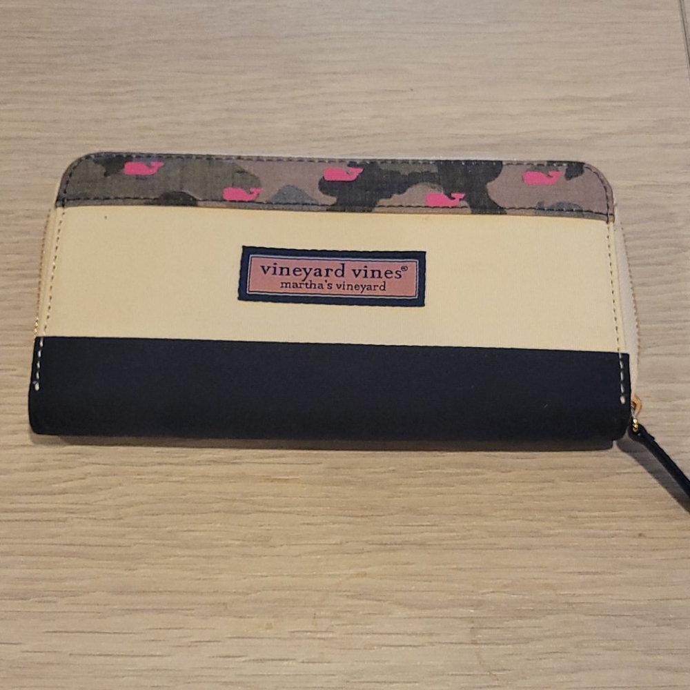 Vineyard Vines Wallet